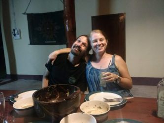 2019-05-17 Ein letztes Essen mit unseren Freunden Petra (Wikipedi, meine Testleserin) +Dirk bei ihnen zu Hause in Thakhek.