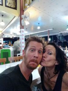 2019-06-01 Uli + Tanja feiern in Bangkok ihr neues Leben.