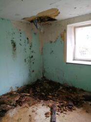 2020-11-11 Loch in der Decke + Loch im Boden