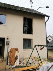 2021-02-05 Wo Uli steht kommt eine Balkontür rein.