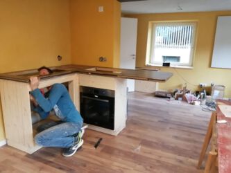 2022-01-05 Küche im Erdgeschoss ruckzuck aufgebaut